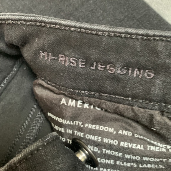 Like new! American Eagle High-Rise Jeggings - Picture 4 of 6